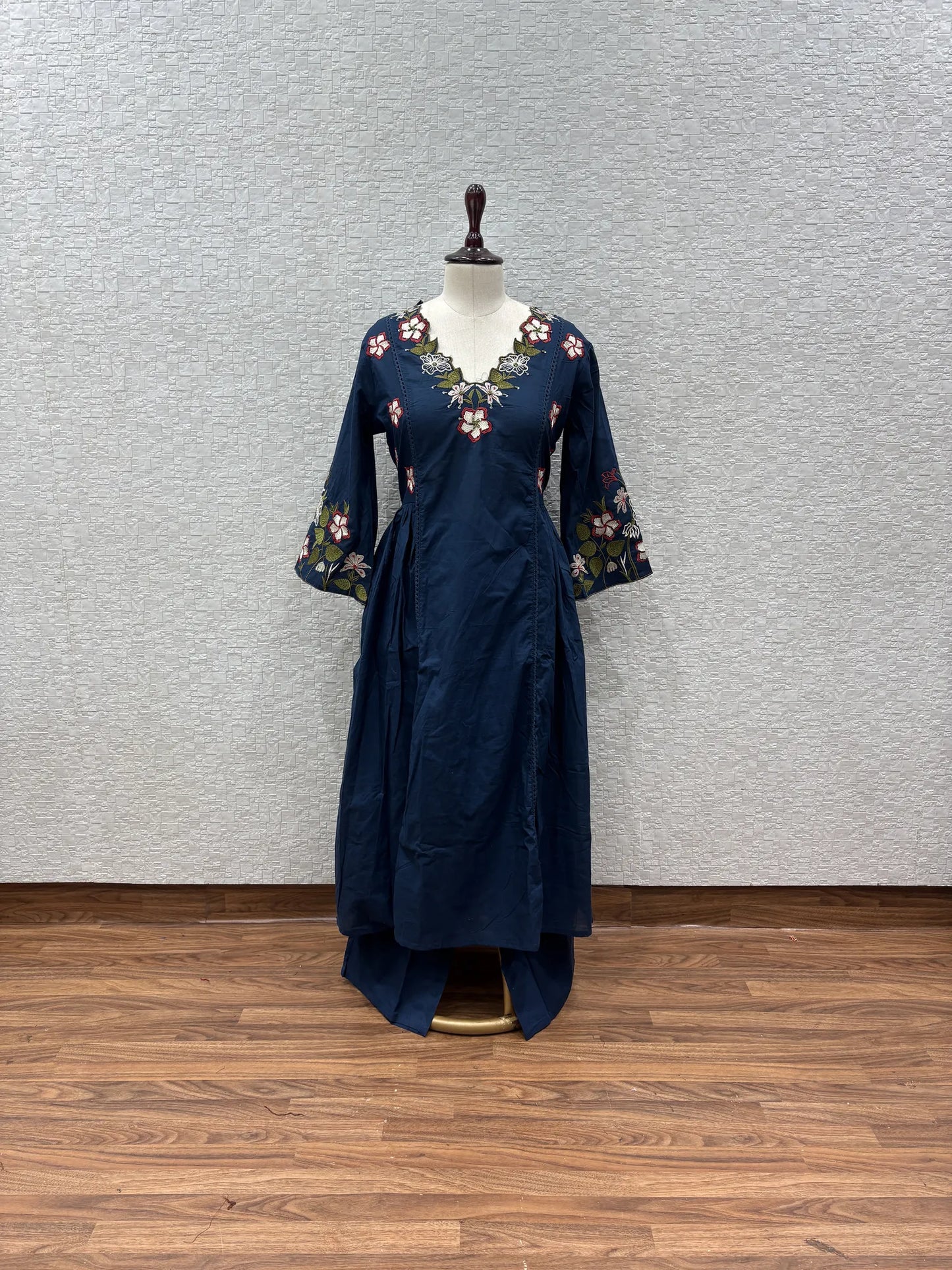 Hibiscus Embroidered A-Line Dupatta Set 147-2-60