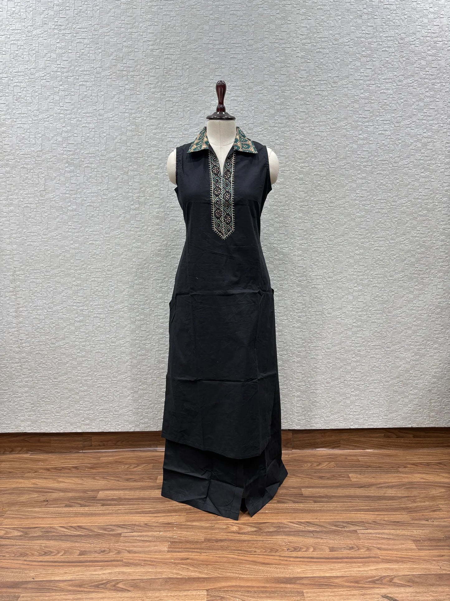 Diamond Neck Kurti Pant Set 216-1-52