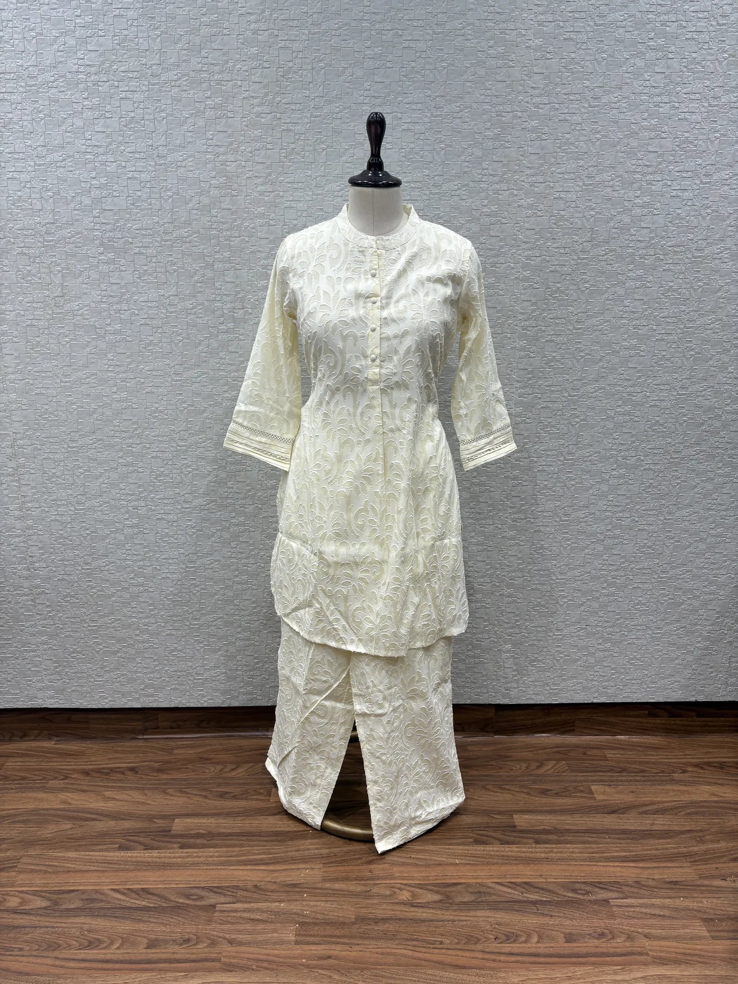 Ivory Scroll Coord Set 2610-1-57