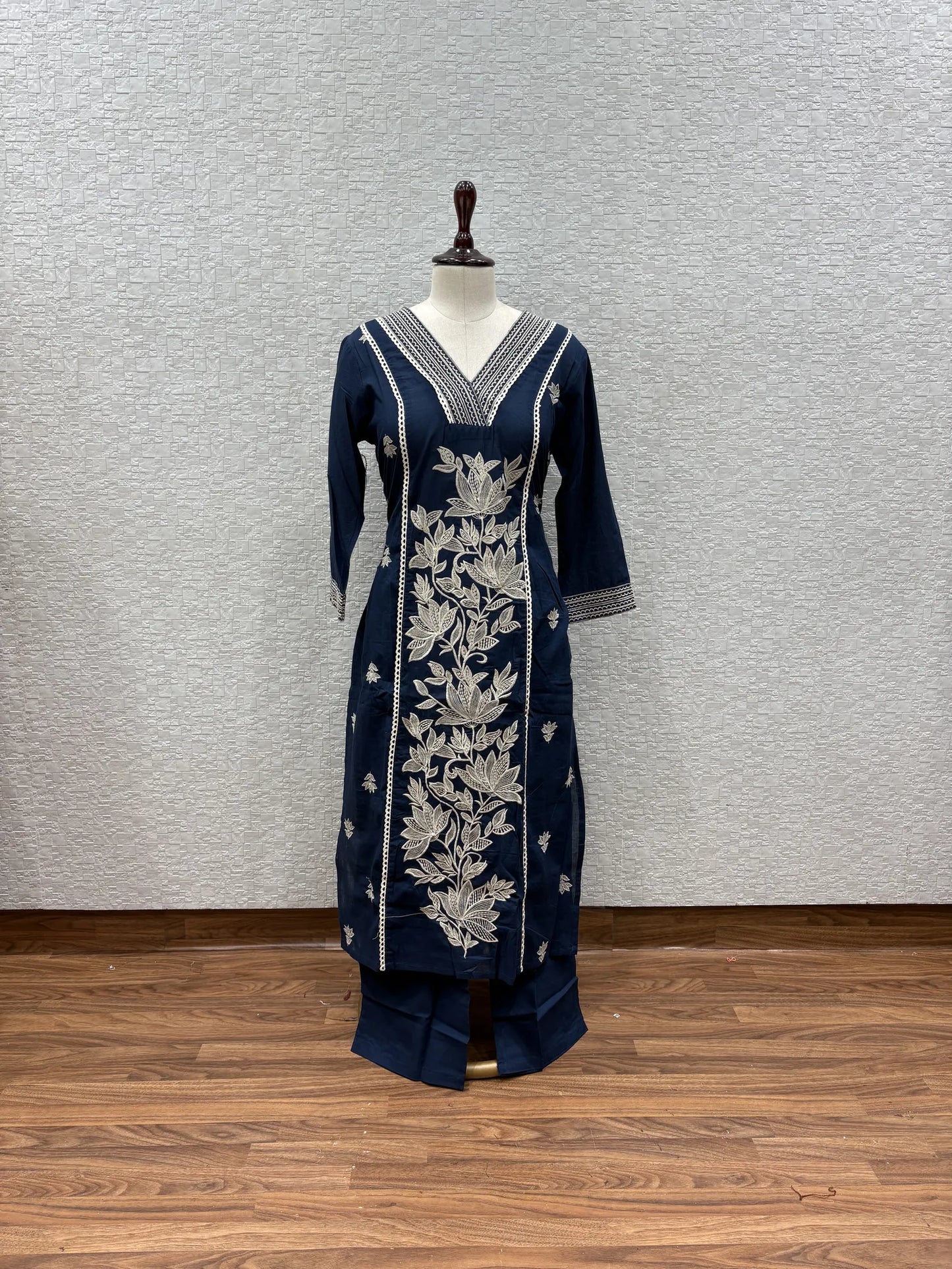 Lotus Vine Dupatta Set 147-13-60