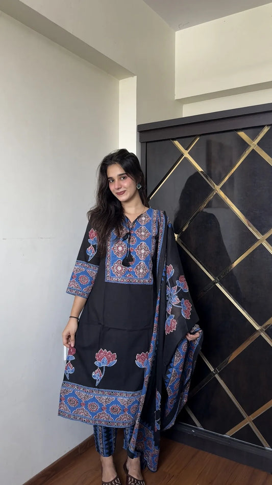 Ajrakh Lotus Border Dupatta Set 147-19-60