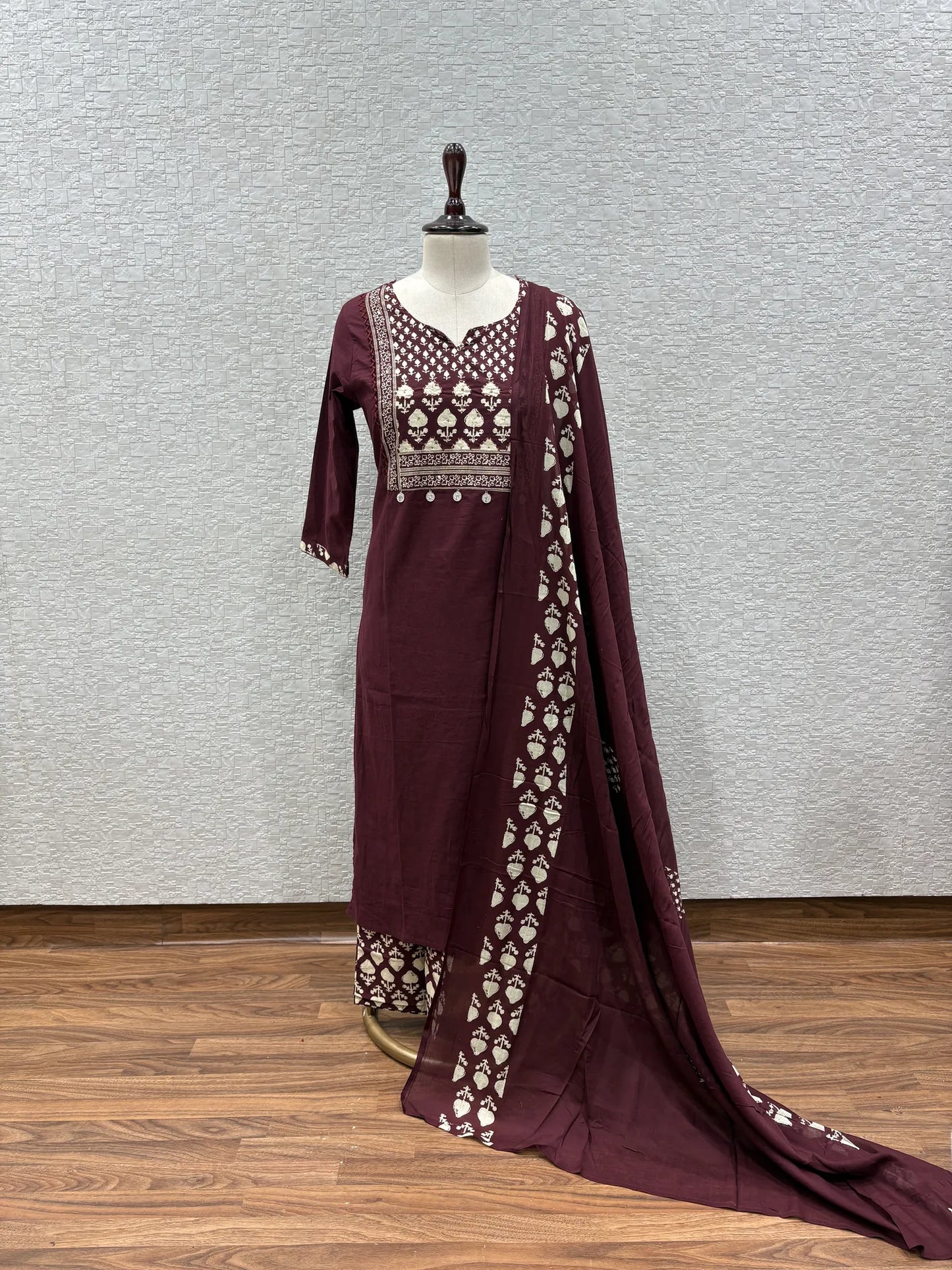 Spade Dupatta Set 0881-8-60