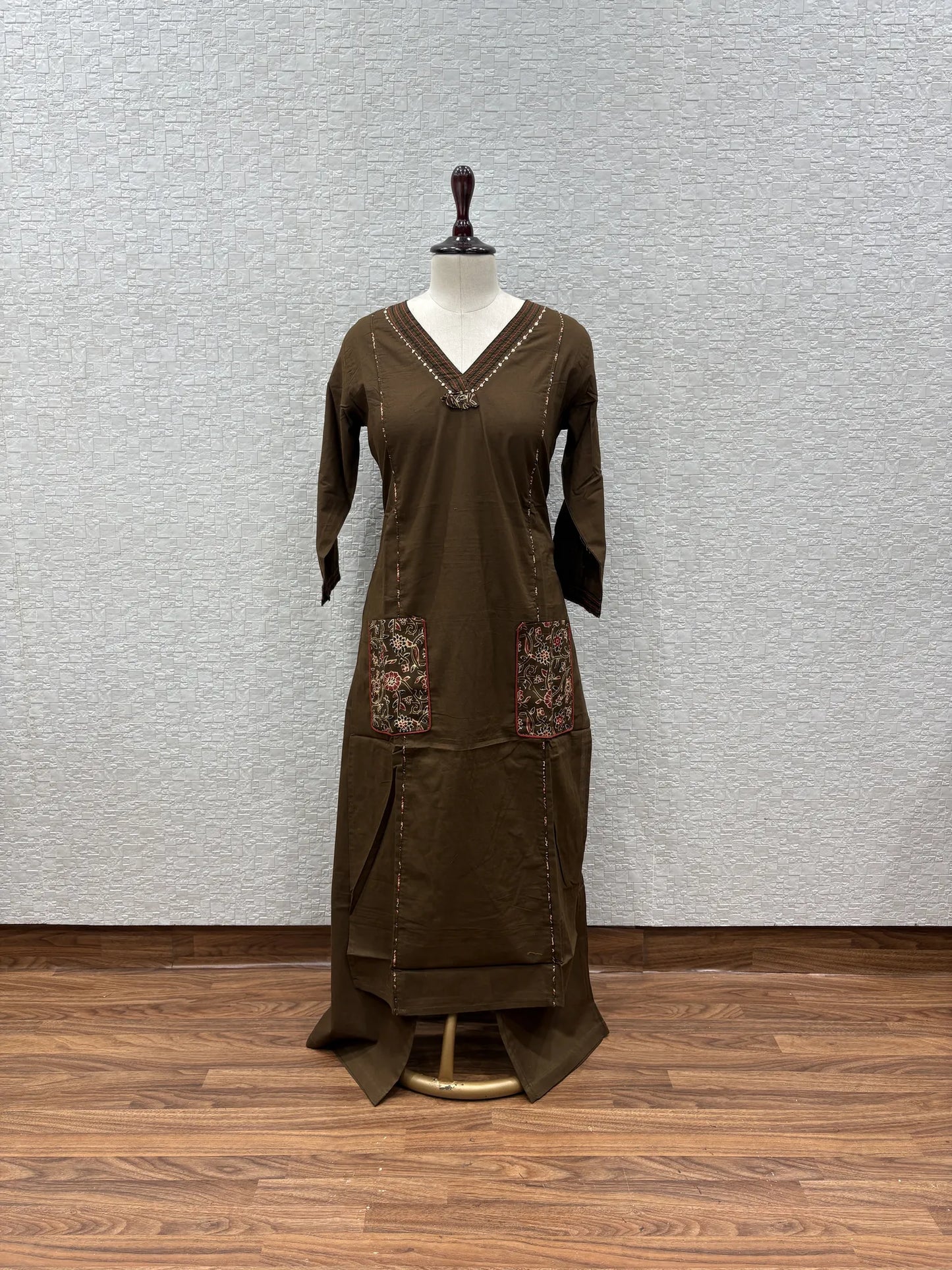 Kalamkari Pocket V-Neck Dupatta Set 101-2-62