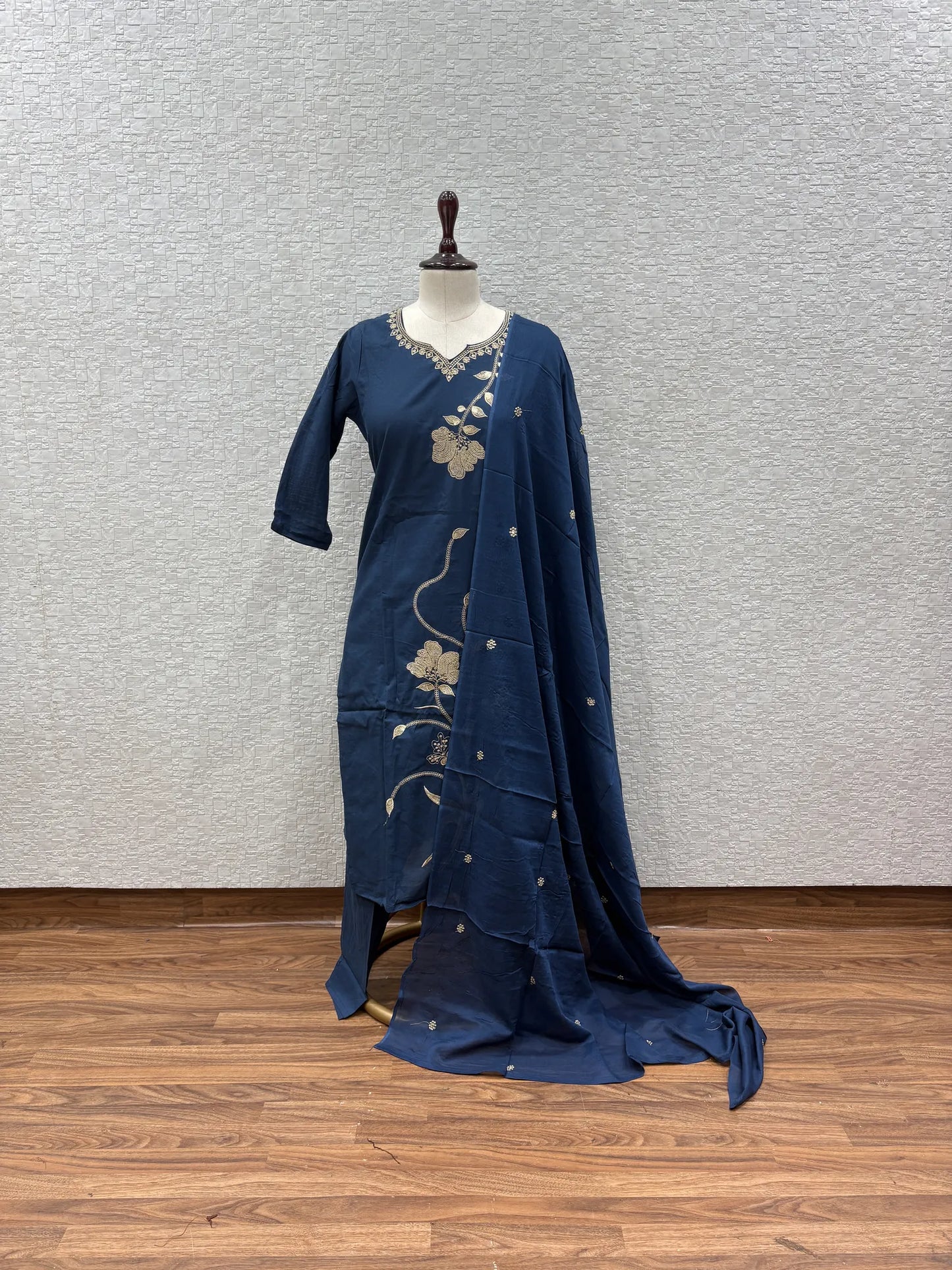 Trailing Blossom Embroidered Dupatta Set 147-16-60