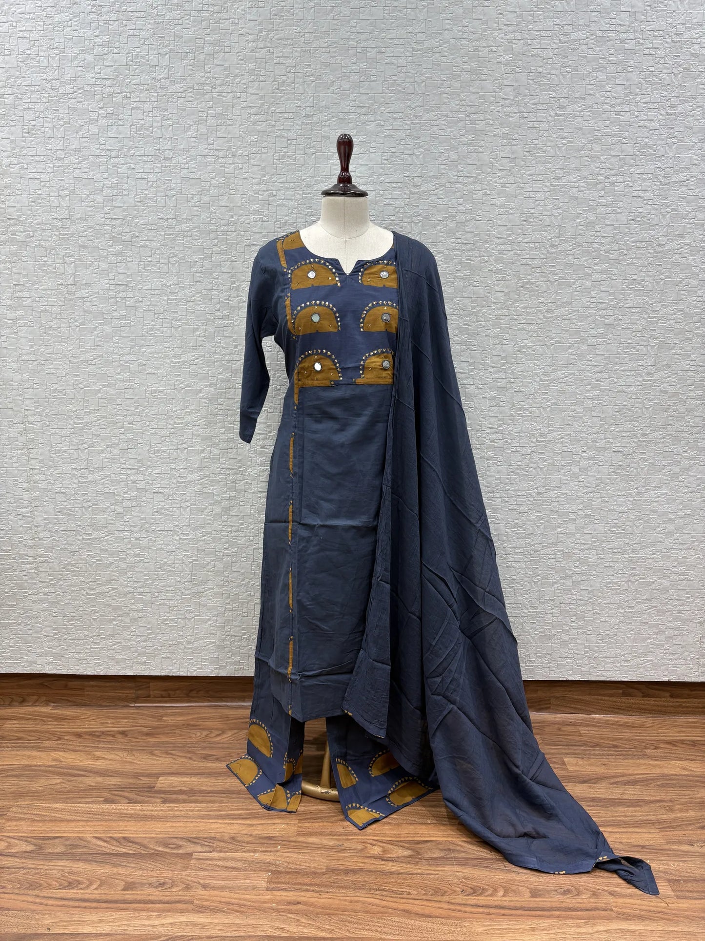 Mirror Arc Patch Dupatta Set 162-12-63