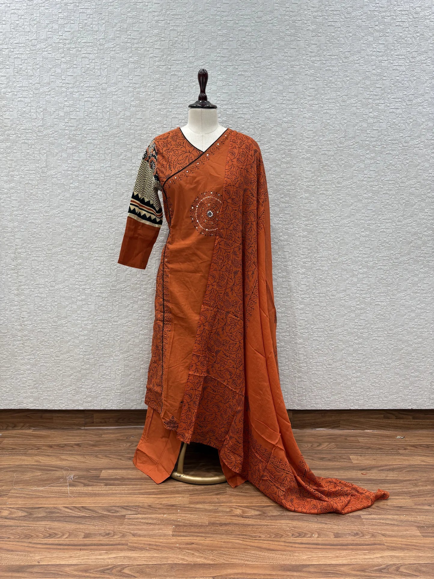 Gerua Mandala Dupatta Set 162-14-64