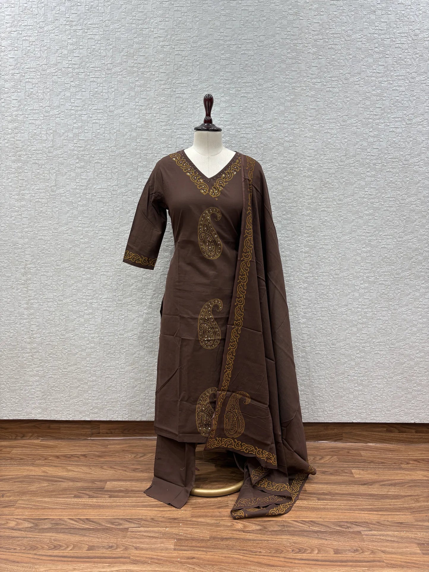 Paisley Gold Dupatta Set – 162-16-62