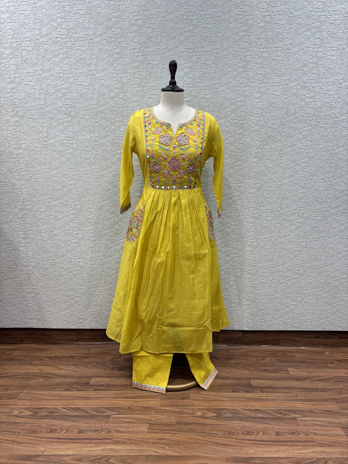 Floral Mirror Pocket Dupatta Set 2610-6-57