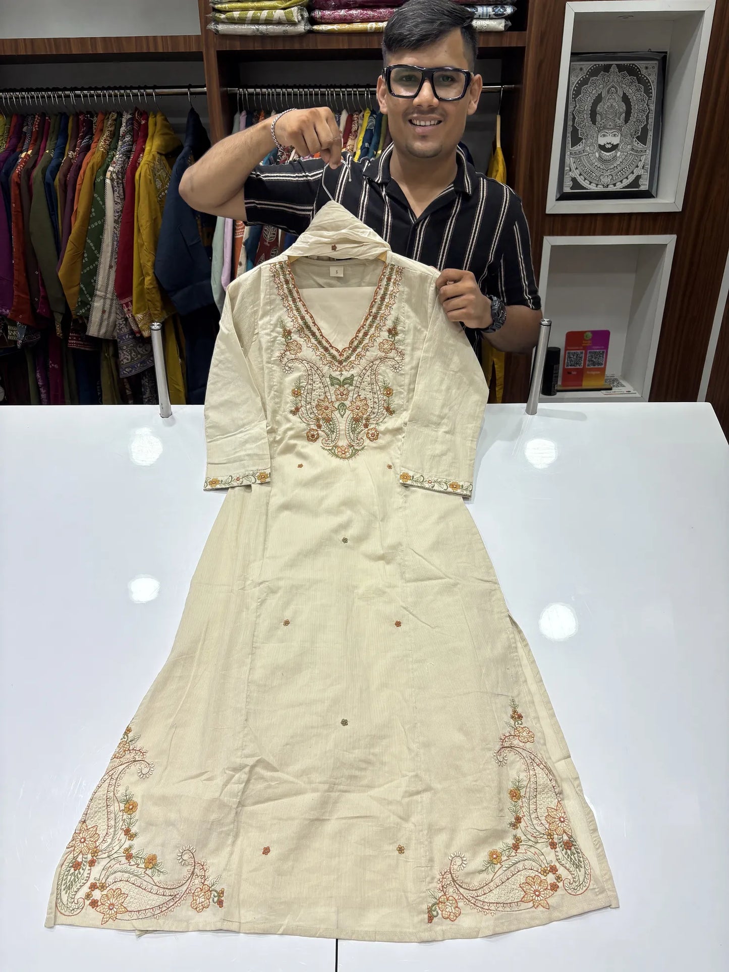 Ivory Paisley Dupatta Set 2610-8-57