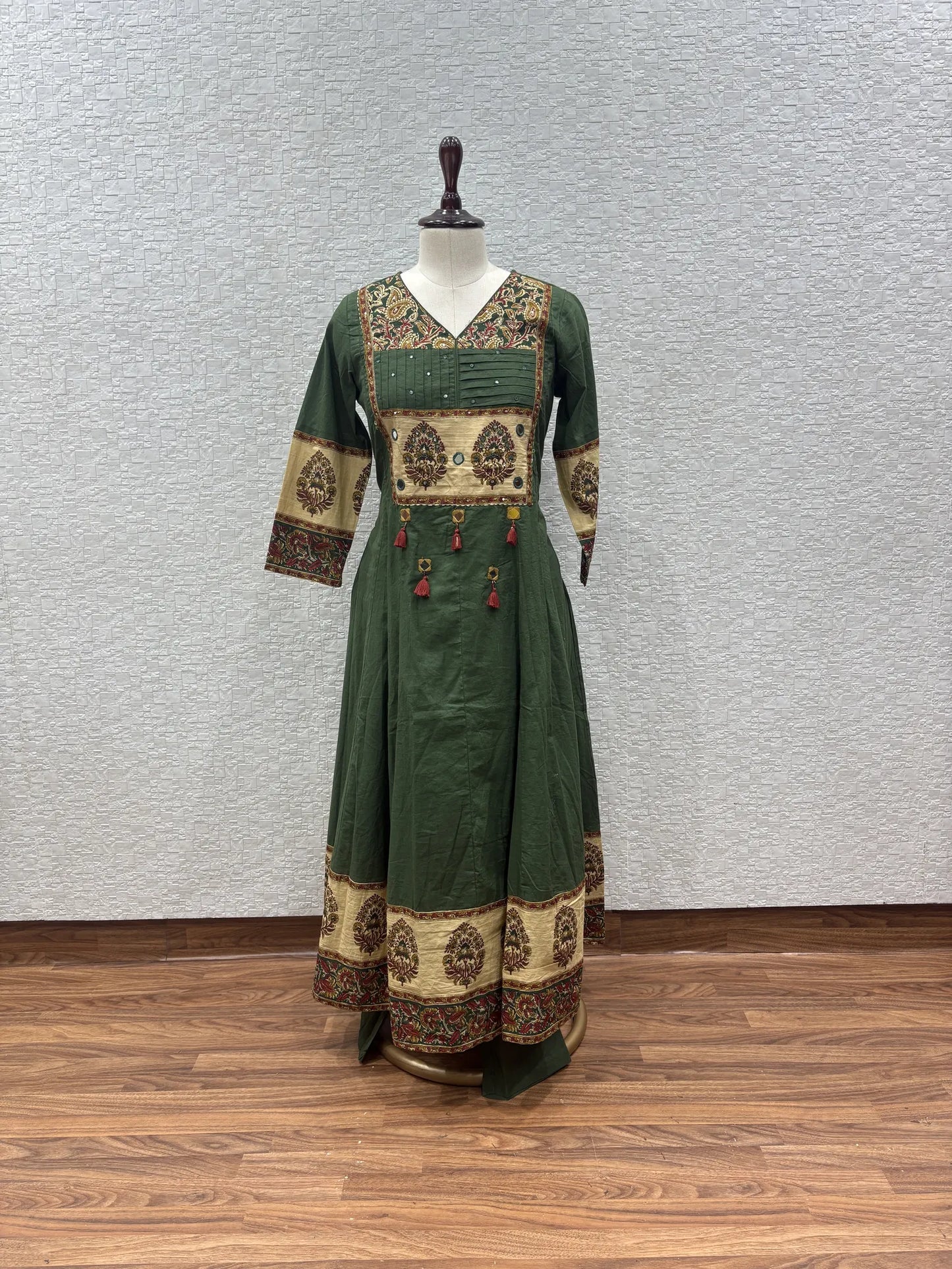 Mirror With Tassel Dupatta Set 5314-2-14