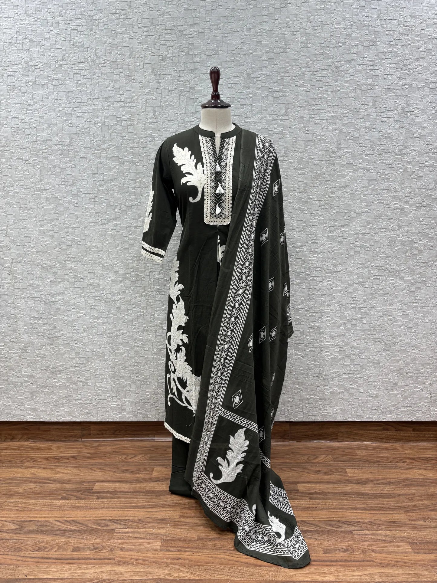 Inayat Dupatta Set 5331-4-2