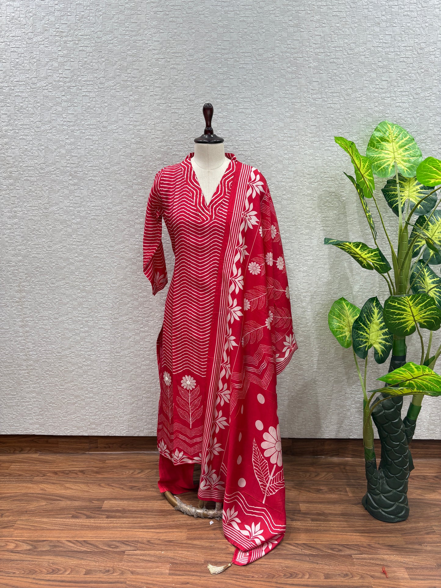 Royal Leheriya- Premium Dola KPD