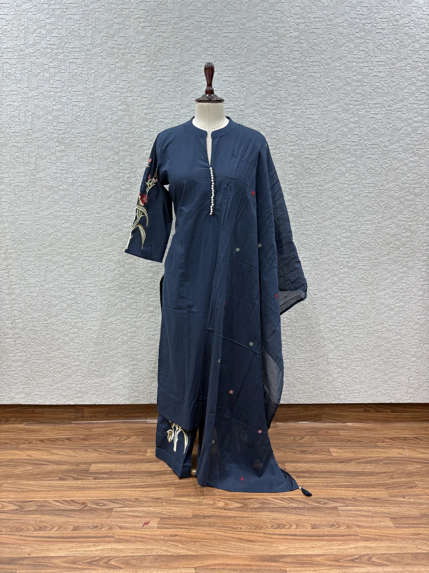 Floral Thread Dupatta Set 6067-3-5
