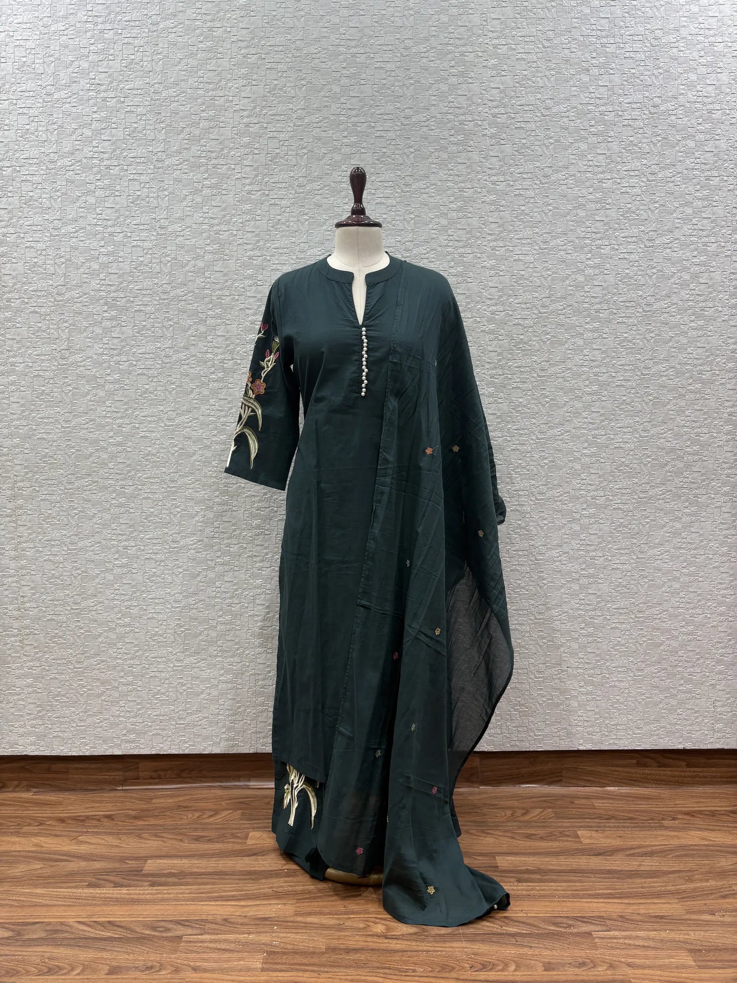 Floral Thread Dupatta Set 6067-3-5