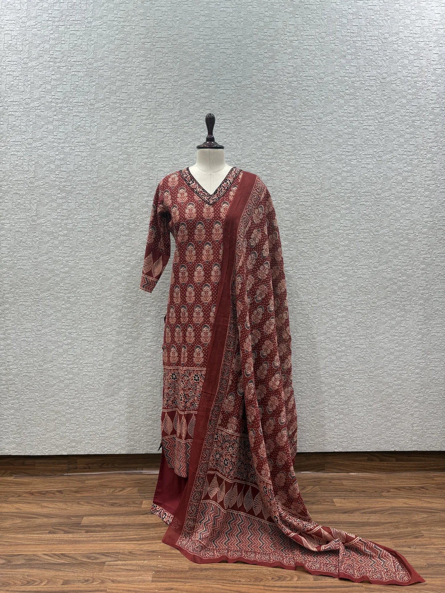 Ajrakh Paisley Dupatta Set 10549-2-4
