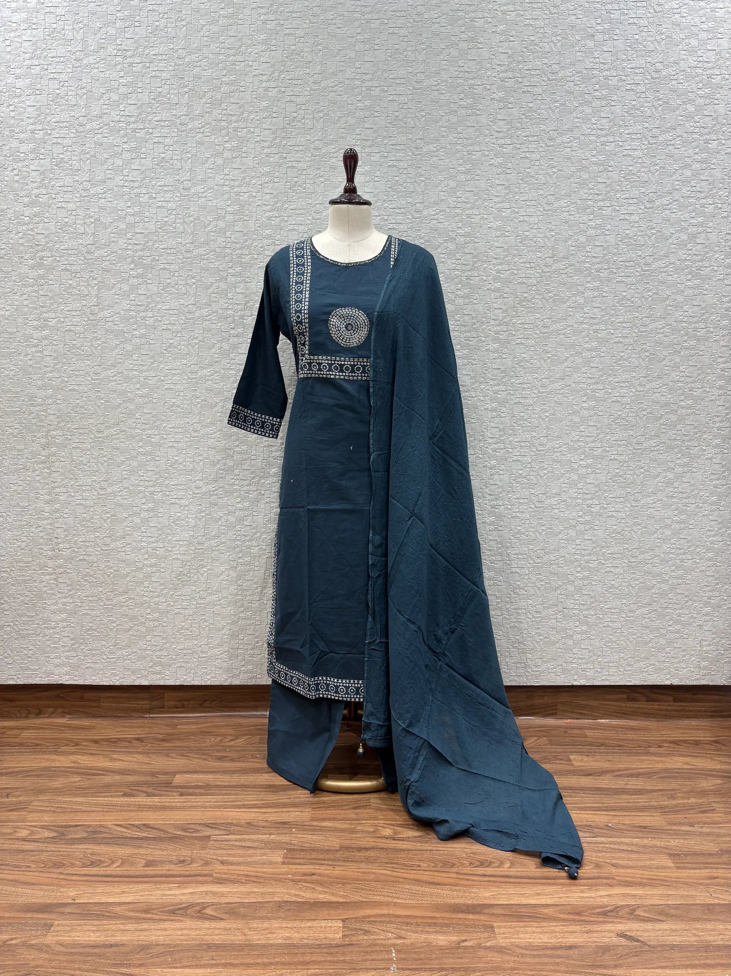 Circle Mosaic Dupatta Set 162-13-63